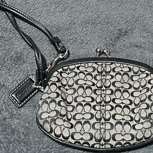 Black and Gray Patterned Wristlet